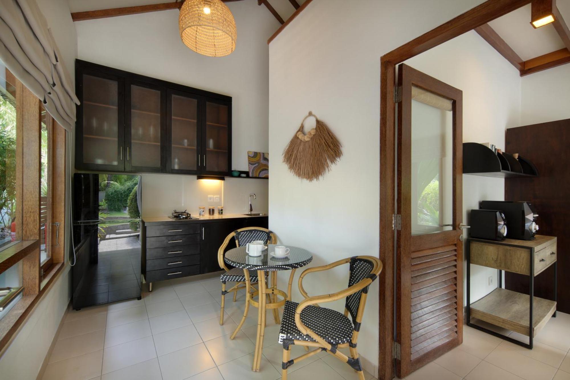 Sempiak Seaside Resort Selong Belanak Rom bilde
